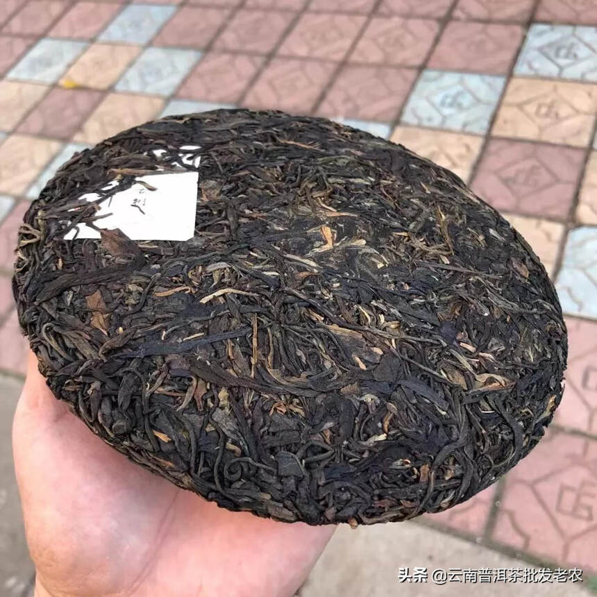 06年老班章乔木茶兴海生茶，干仓正品。回甘生津香气高