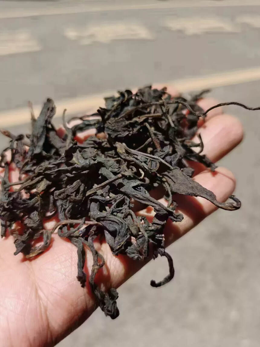 少量分享，99年临沧茶厂野生茶，一盒500克，干仓存
