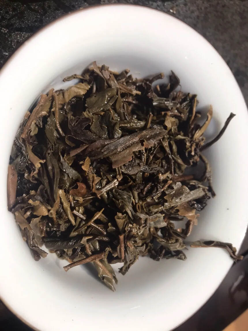 06年易武顺林号老树春芽生茶#茶# #普洱茶# #收