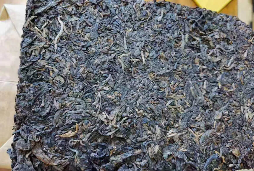 云南普洱茶90年代第一批可以兴茶砖
汤色红润明亮，汤