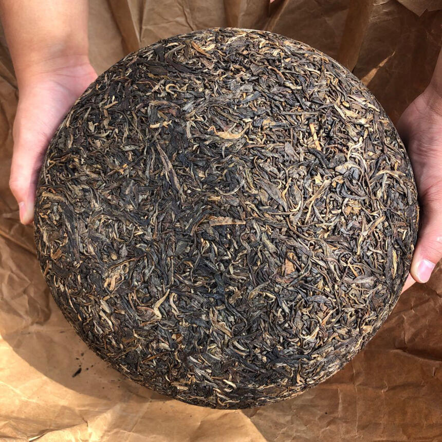复刻十九世纪末期金瓜贡茶
历经20多年陈化，五公斤金