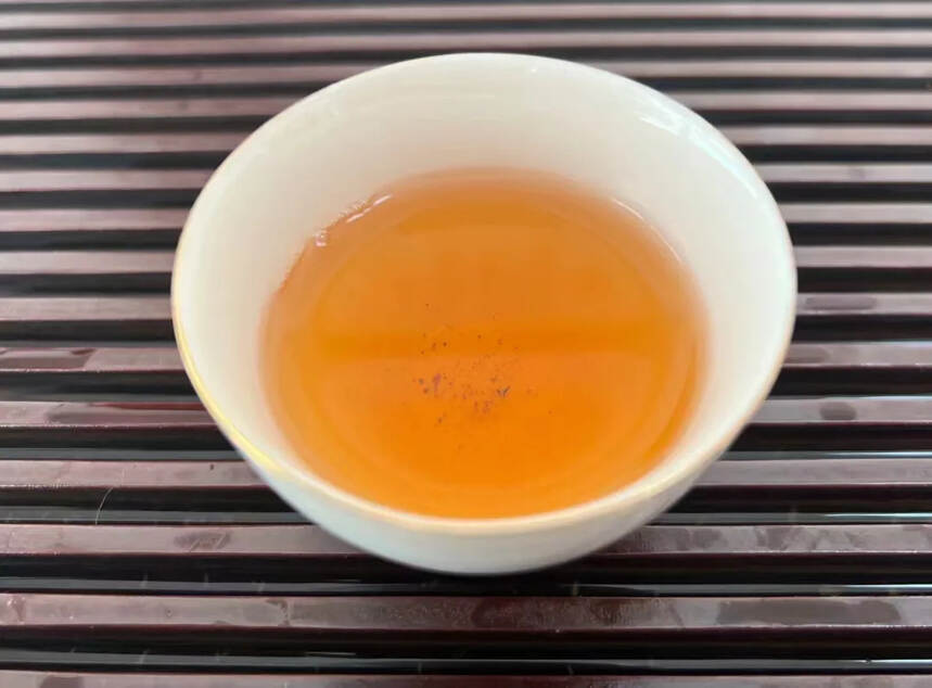 高货登场， 2003年 六大茶山 班章山茶
原料选用