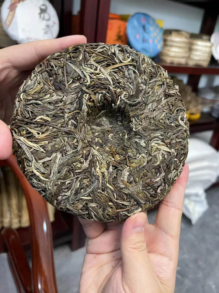 2021年班盆古树秋茶，纯料200克小饼，一提5片一