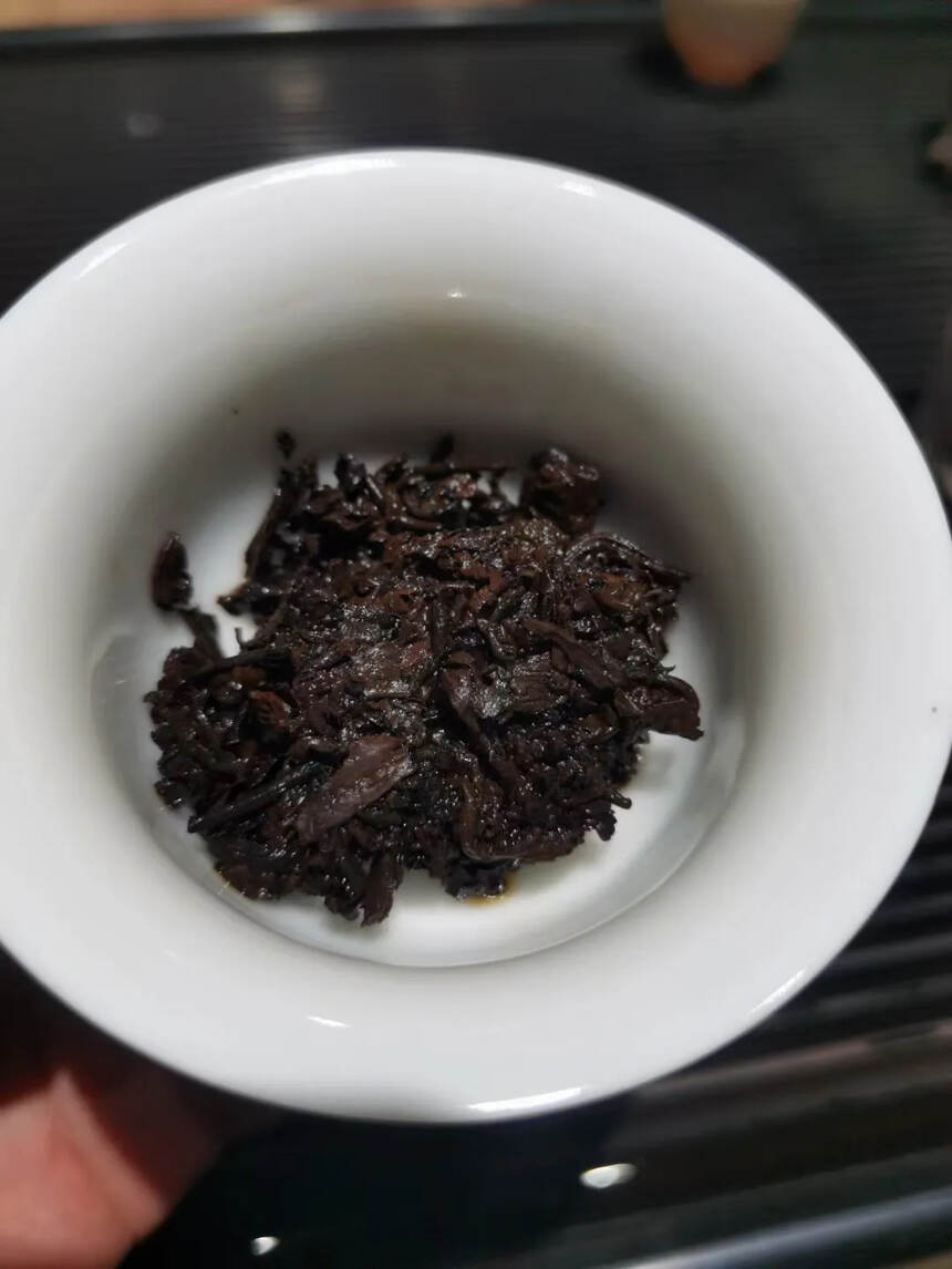 04年普洱茶熟茶滇藏圣茶357克，此款熟茶选用南糯山