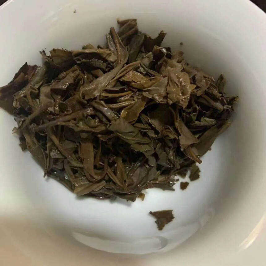 ??

01年中茶小红印生茶7542配方。干仓青饼，