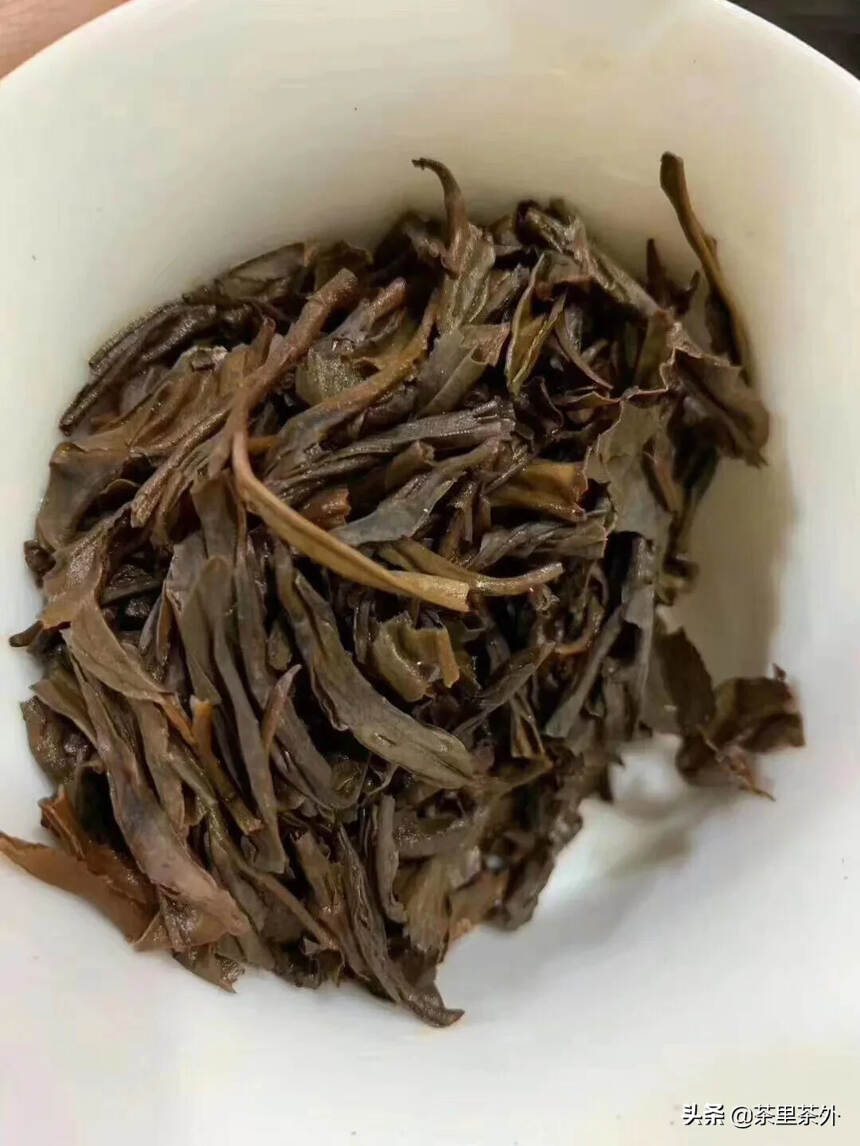 十五年纯干仓，2005年黎明茶厂早春茶，生茶，357