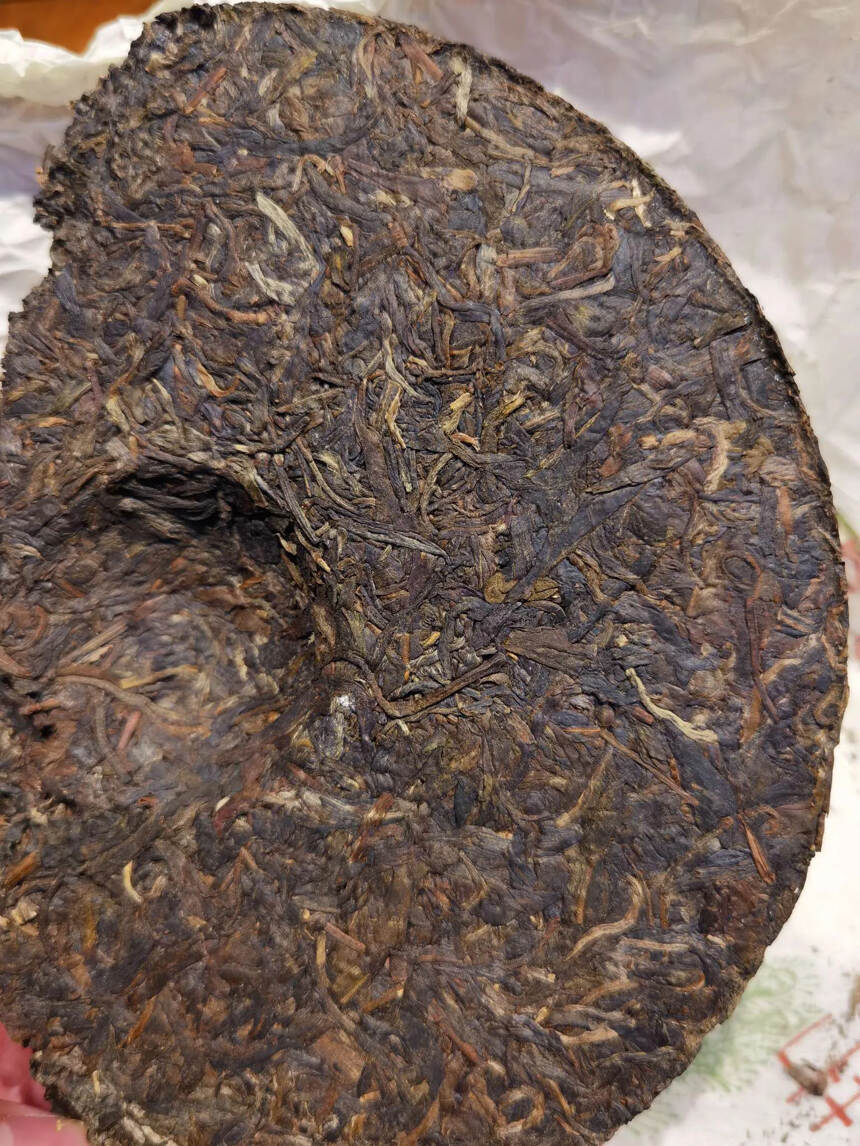 家乡的老茶！
99年芒市德兰沱茶生茶饼357克铁饼，