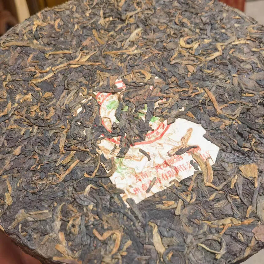 07年老曼峨班章铁饼，妥妥的大厂口粮茶，性价比高，茶