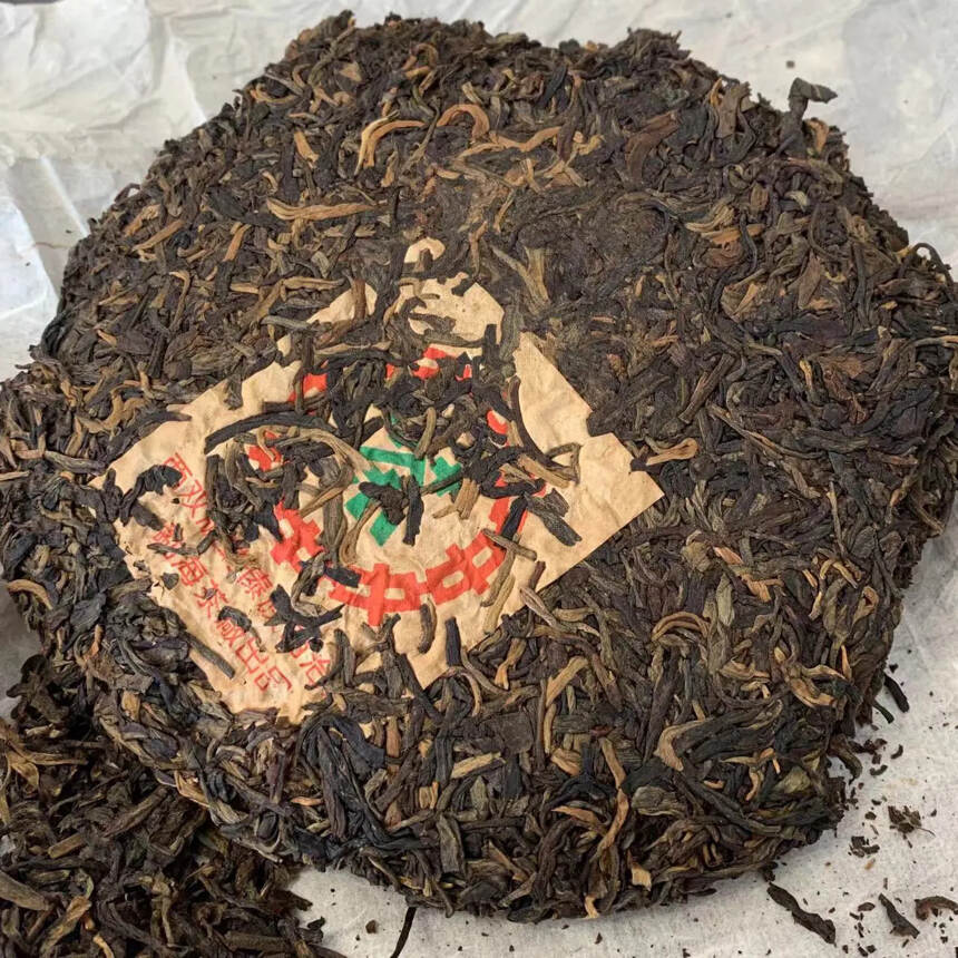 96年中茶厚纸绿印青饼，烟味足#普洱茶# #发现深圳