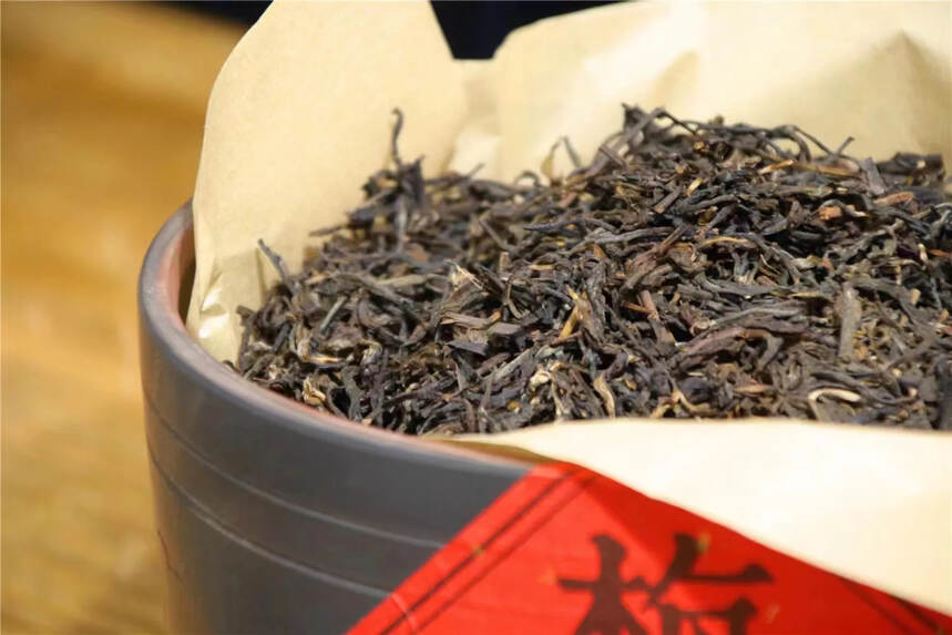 2005年老茶，梅子箐古树生茶散茶。偶然所得，惊艳开