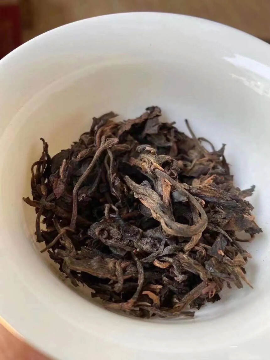 2004六山出品高端重茶气500g易武野生茶！茶味足