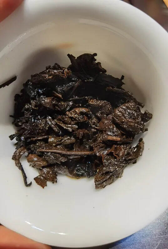 01年老班章熟茶砖，一包两片共500克。甜！