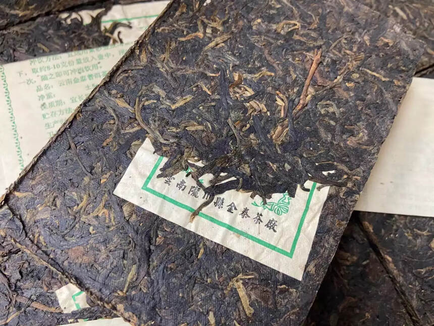 05年金泰茶厂500克生砖，布朗底料，茶气足   回