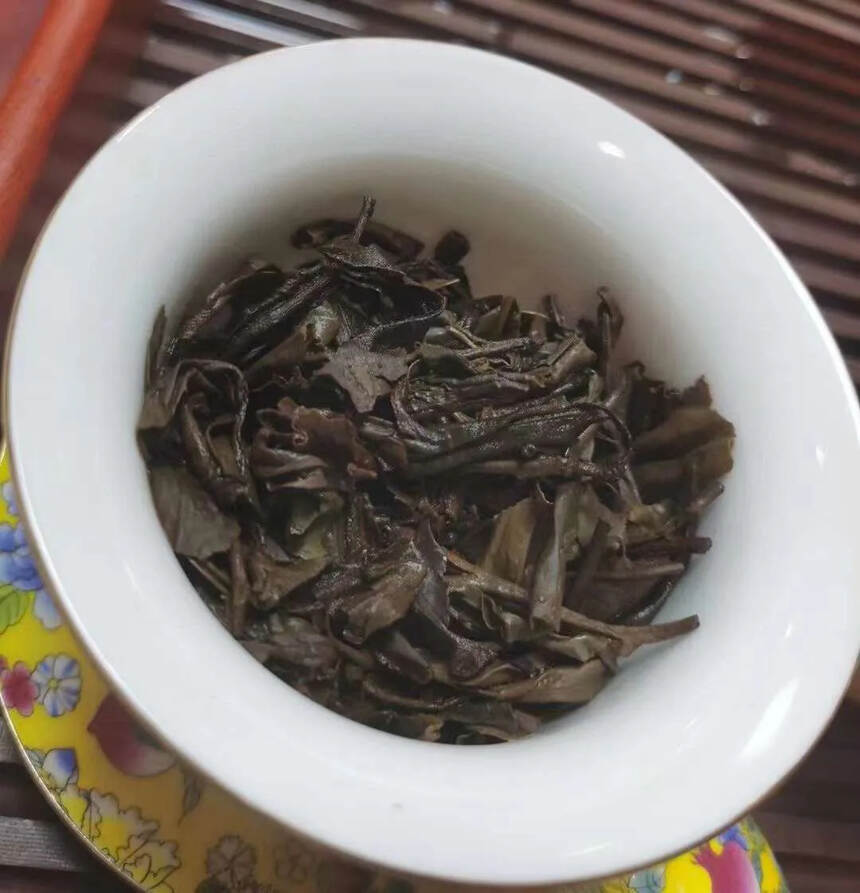 ??

昆明干仓中茶绿印96年7542
经过20多年