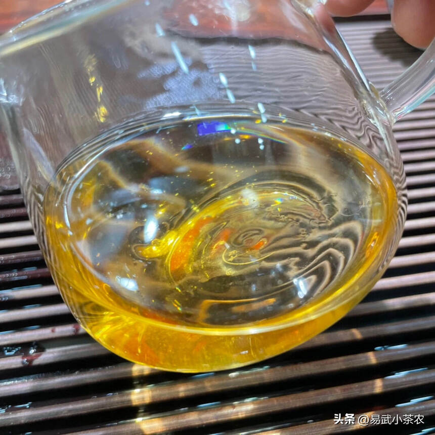 2010年福海茶厂青砖#普洱茶# 
250克/片，4