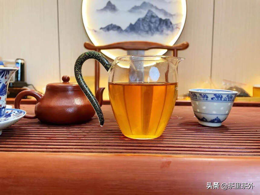 捡漏茶 42片/件  曼松 19年老茶 里外一口料，