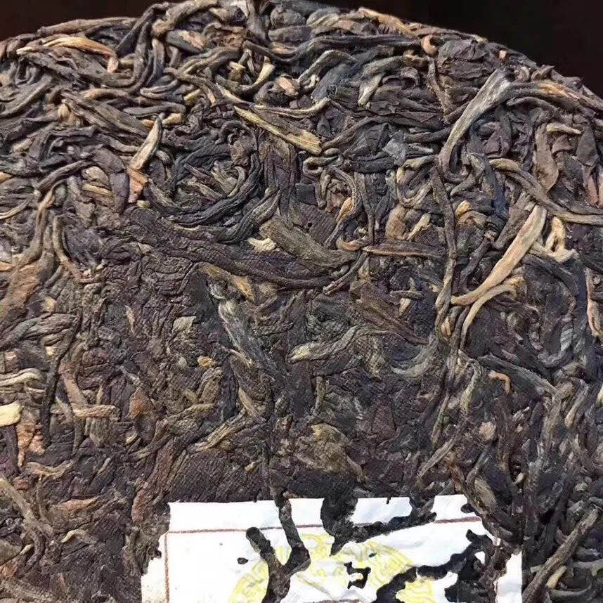 05年南峤茶厂之“景迈青饼”茶味霸气十足，回甘强而明