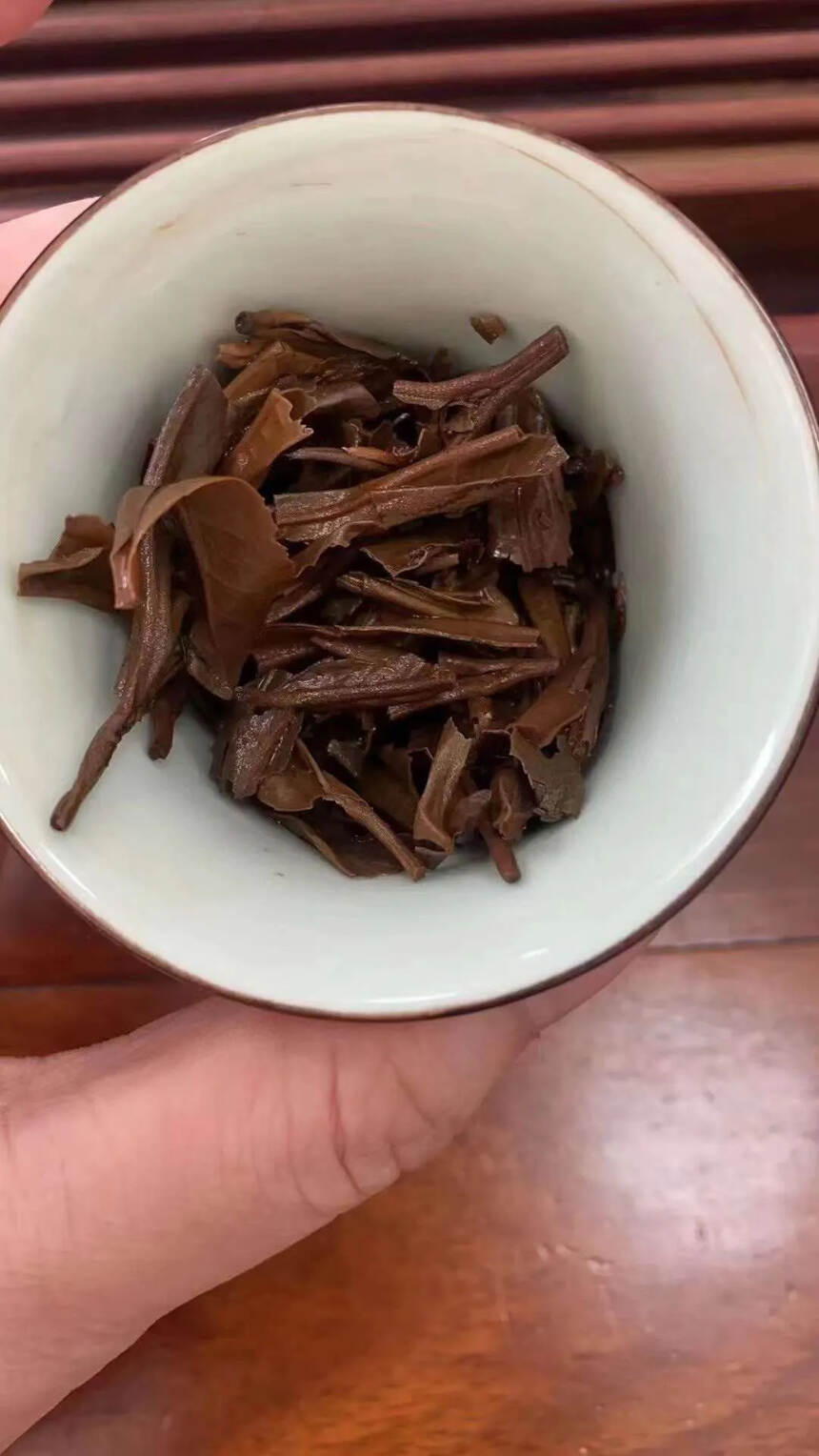 ??

90年代野生古茶。茶味柔，入喉润，回甘久，滋