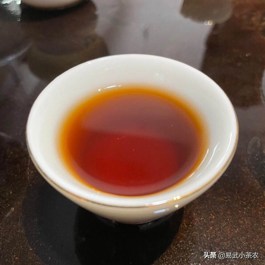 99年鼎兴老熟沱#茶生活# 
纯干仓老熟茶，茶汤红浓