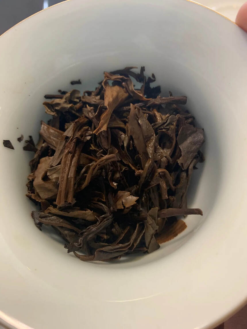 纯干仓老生茶！
96年黎明茶厂八口中大黄印老生茶，纯