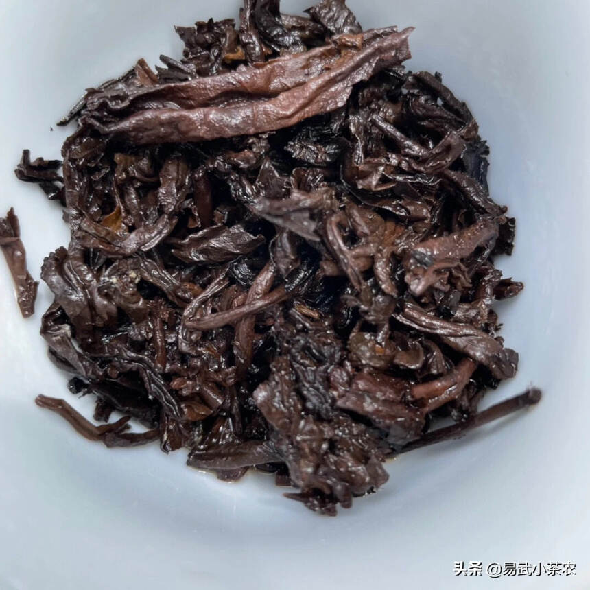 99年鼎兴老熟沱#茶生活# 
纯干仓老熟茶，茶汤红浓