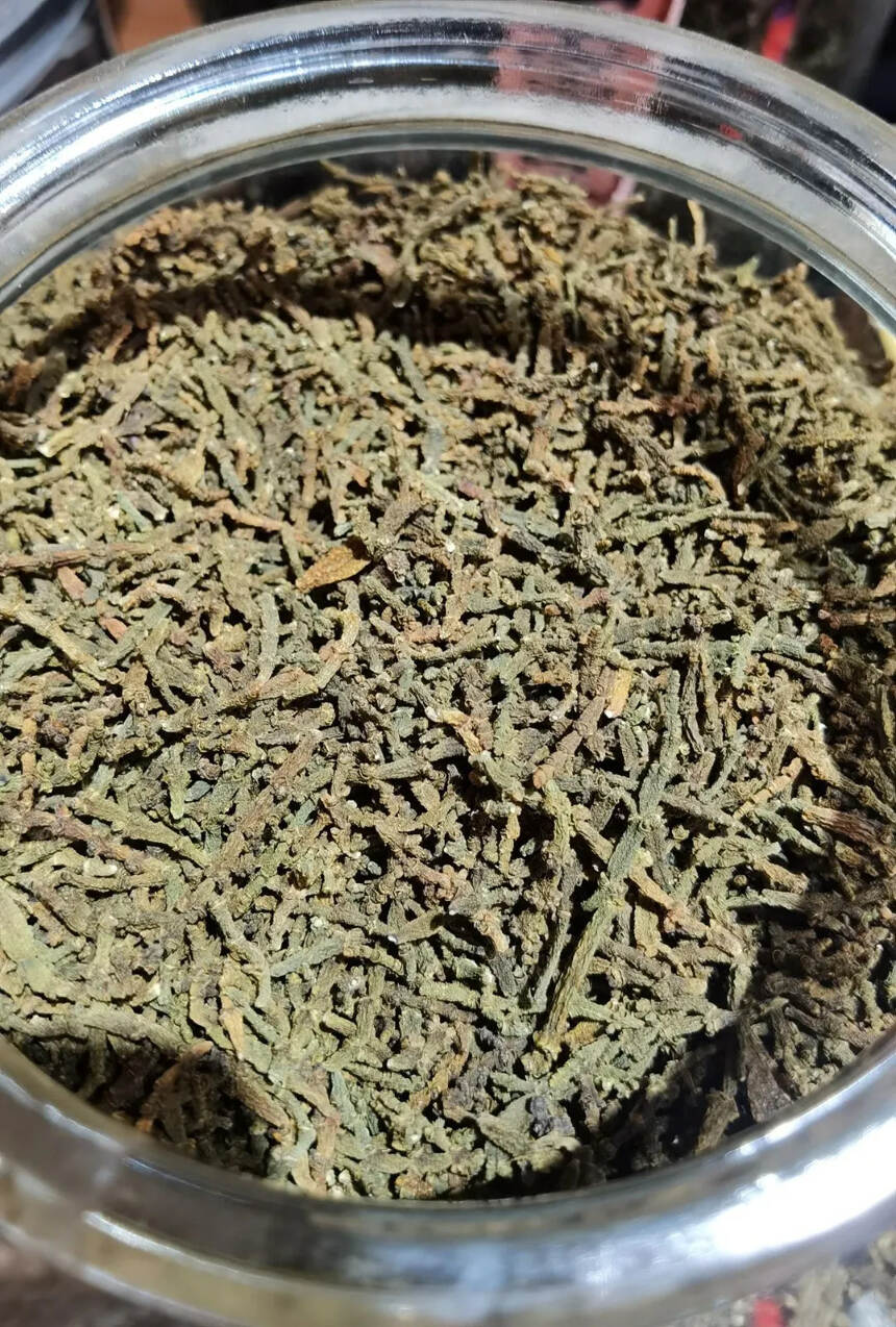 景迈螃蟹脚，均匀芽头。汤厚甘甜，煮着喝更甜。炖鸡喝汤