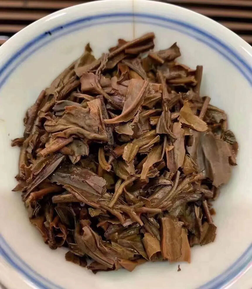 ??2003年同慶號级茶柱，勐海地区特有的苦蜜相交浓