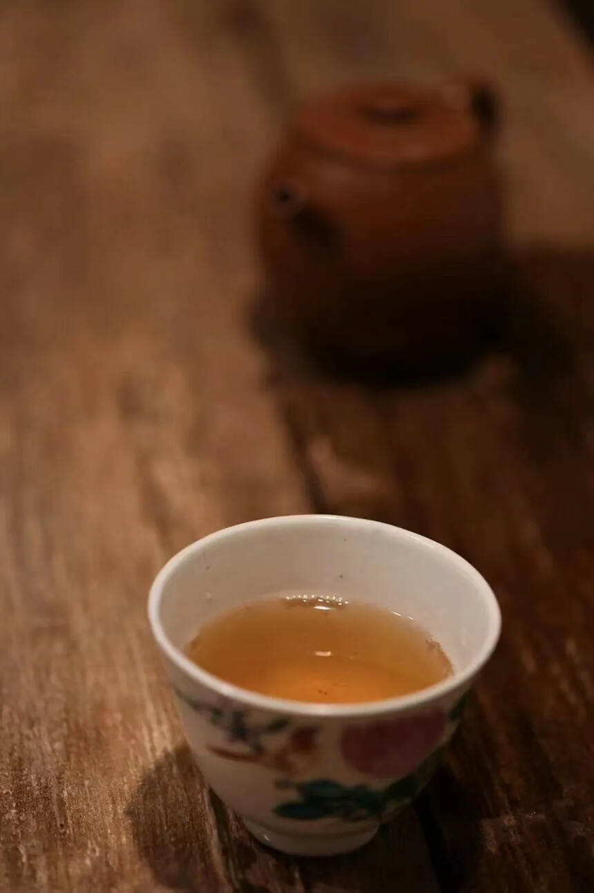 12年易武麻黑古树茶
好的原料时间带来的就是惊喜
茶