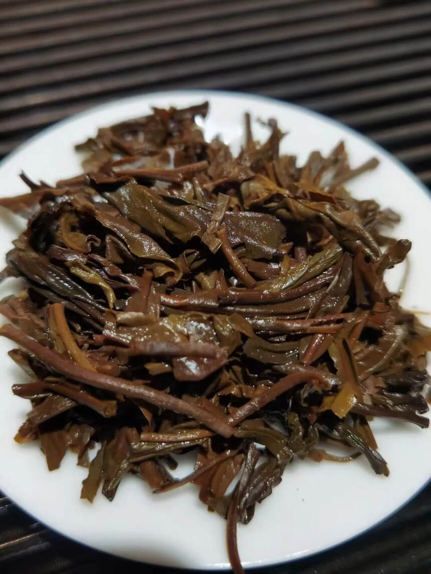 中期易武古树茶标杆！
98年顺时兴号，张毅制作首批试