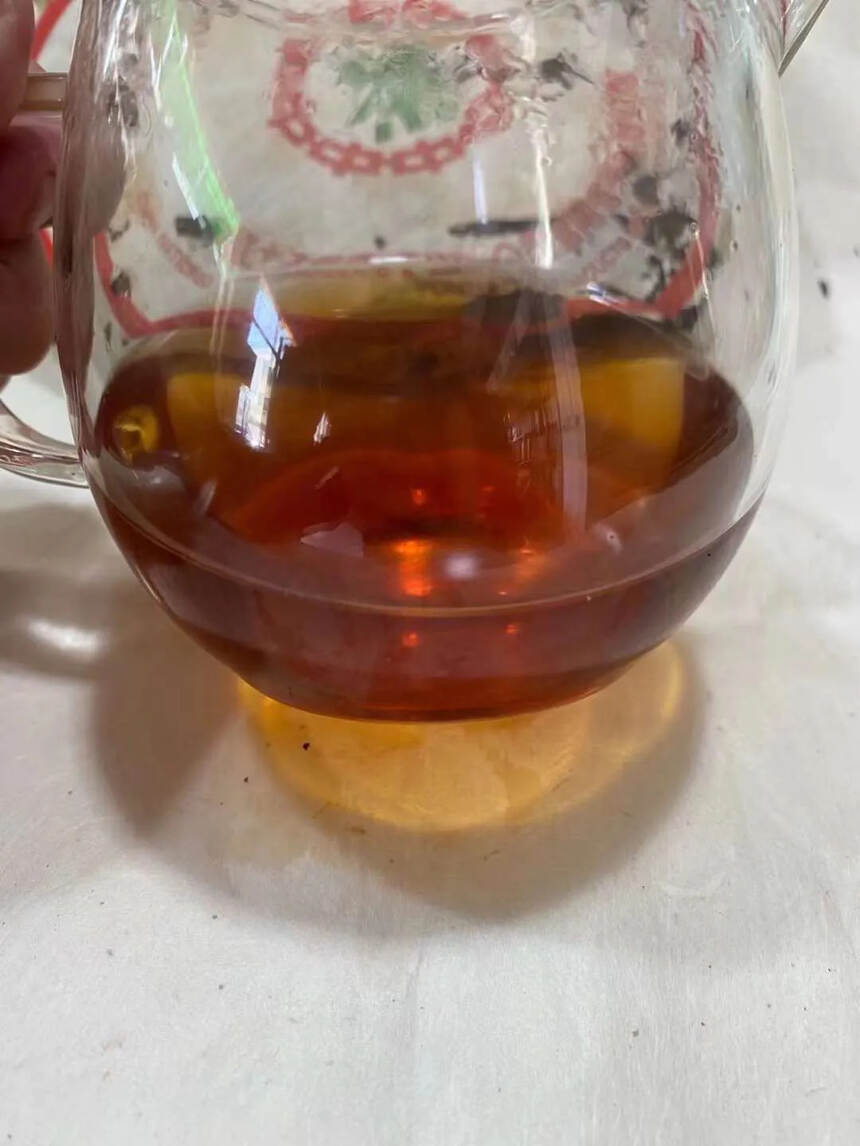 ??

2003年中茶绿印  十九年老生茶，茶气高扬