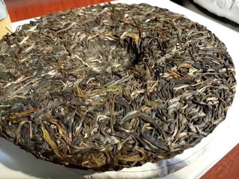 2016年刮风寨生茶，翻出来几十片。蜜香