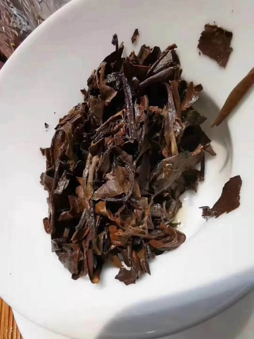 茶，只喝对的不喝贵的！
适合自己的茶不一定是最贵的，