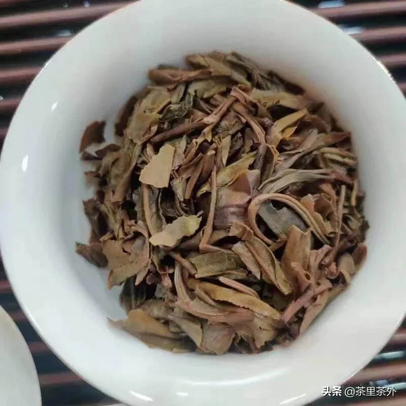 2009年兴海茶厂班章一号古树茶王，选用班章古树茶箐