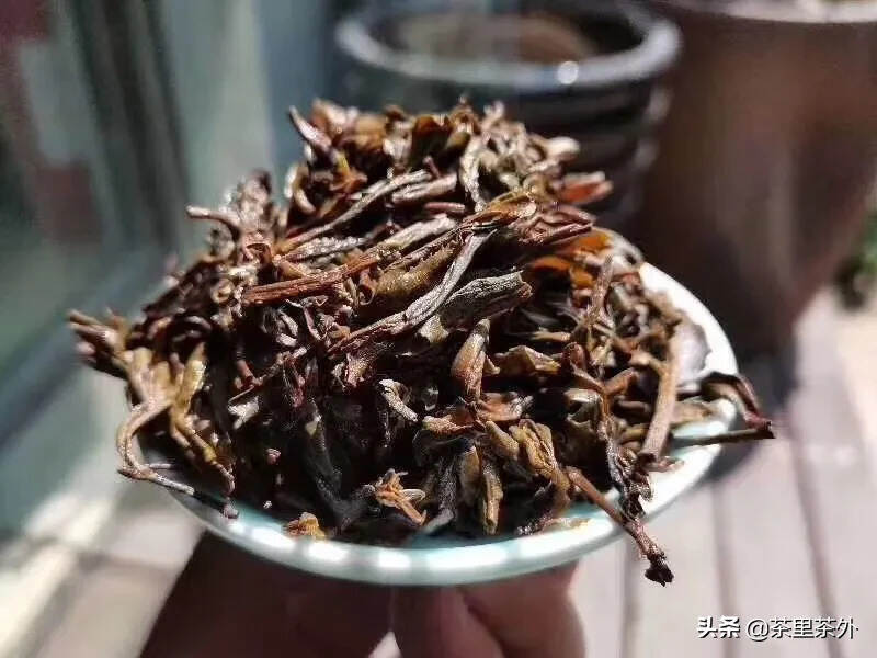 2006年，龙生古茶山，荣获茶博会一等奖
生茶，经传