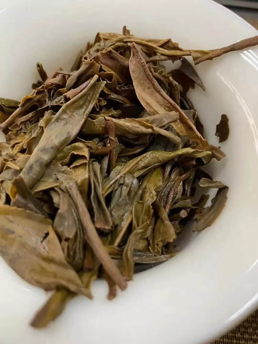 2012年 邦威纯古树茶压制 此款又是老茶难得珍品