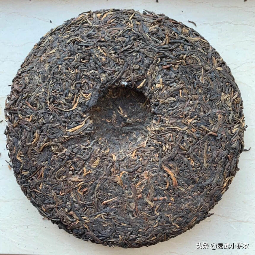 98年橙中橙黄印老生茶#普洱茶# 
布朗纯料金印古树