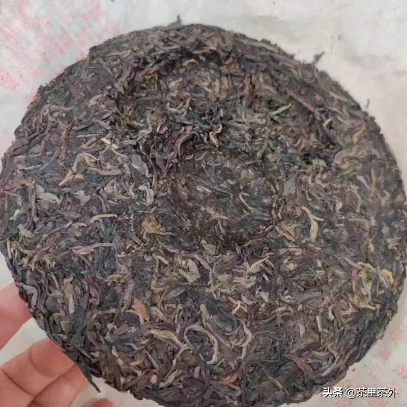 2009年兴海茶厂班章一号古树茶王，选用班章古树茶箐