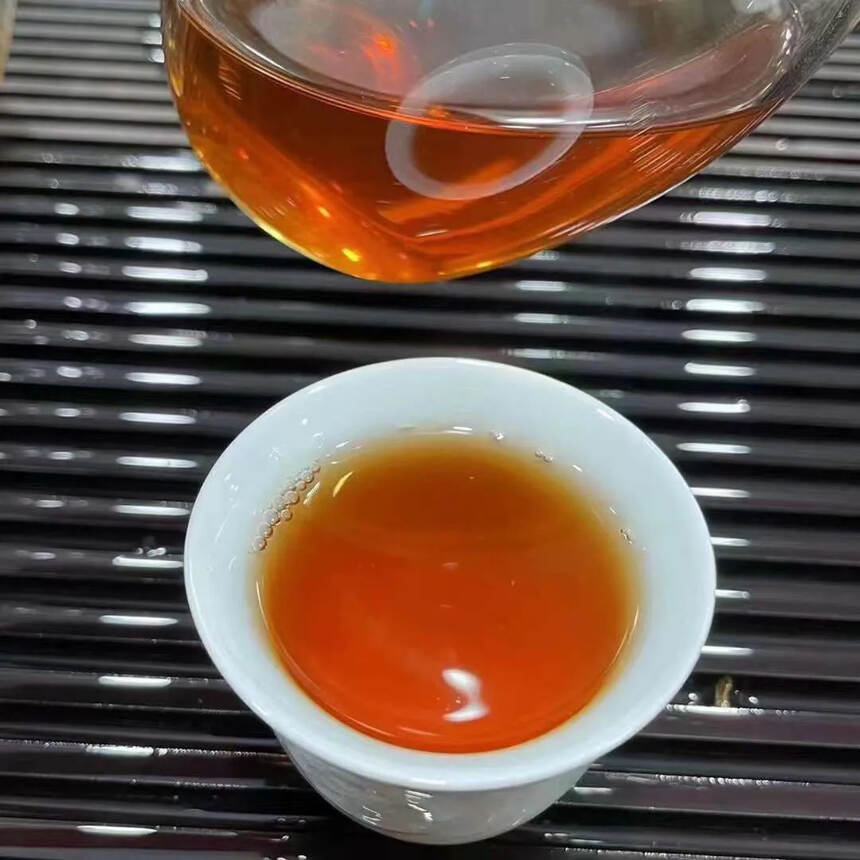 ??2005年 昌泰 易昌号 老茶客绝对对口，蜜香明