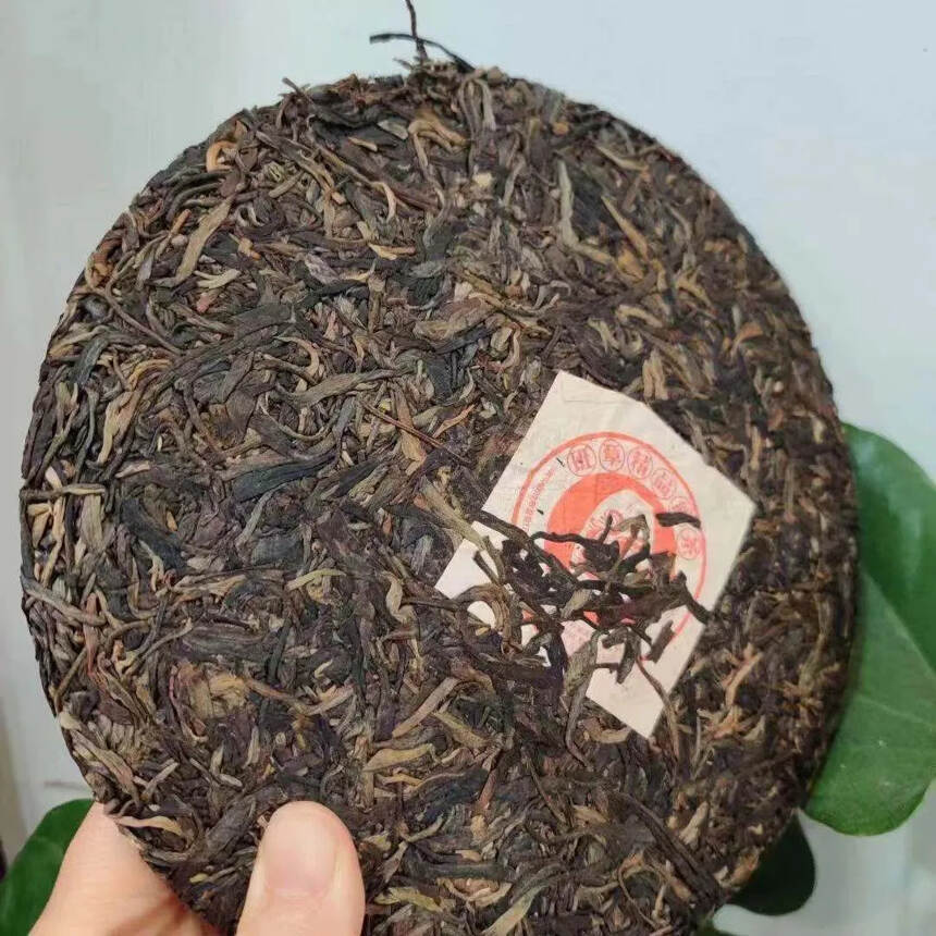 2004年班章精品饼茶，广州深圳富华公司定制。#普洱