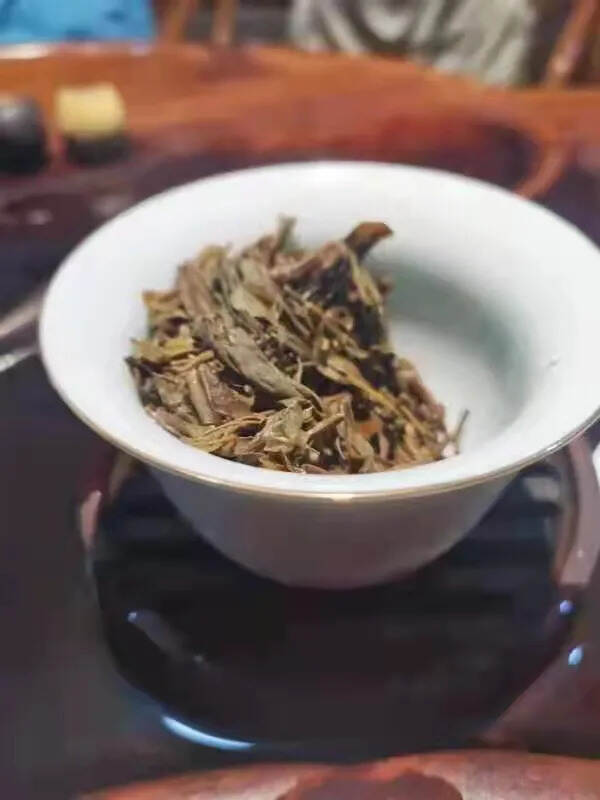 2014年拔玛古树，超值的一款老生茶。勐海纯干仓存放