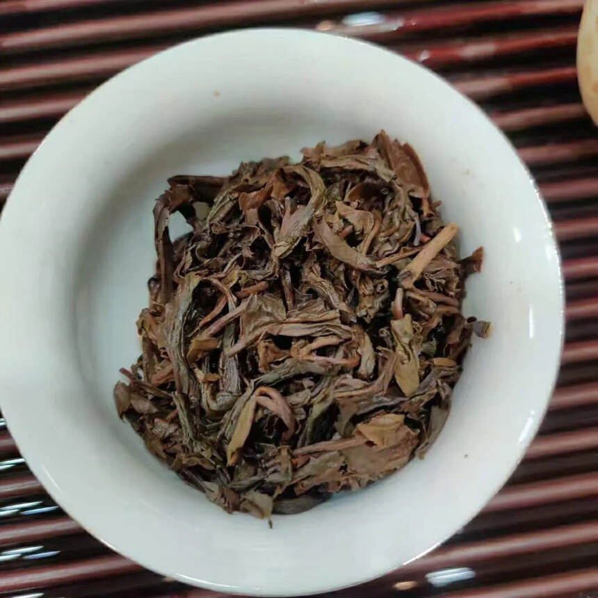 05年福海茶厂7536生茶，一件84饼！回甘生津明显