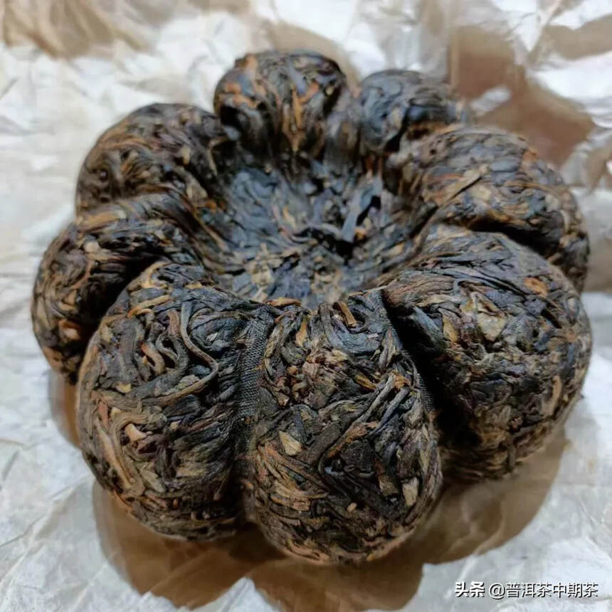 2012年班章有机金瓜贡茶，500克，一条4个，一件