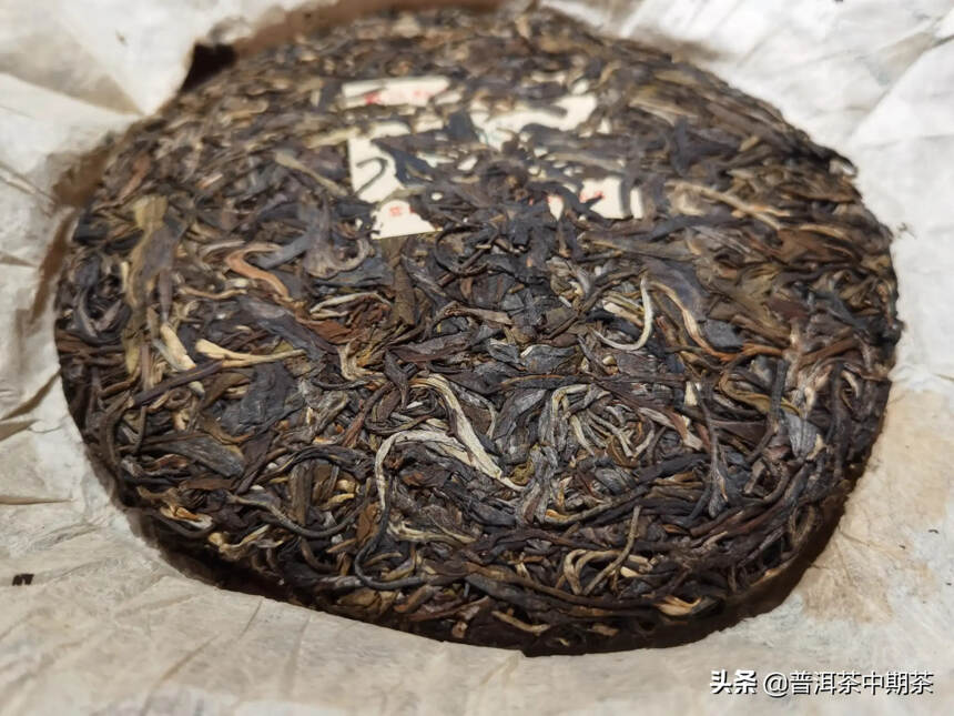 2005年双江勐库七星冰岛茶王饼，357克／片，84