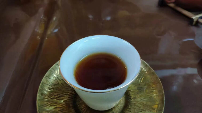 可以喝的古董
96年云南正山大叶青饼老生茶#普洱茶#