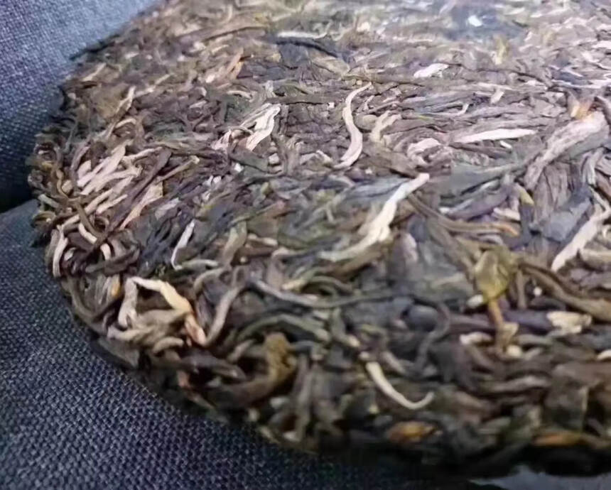 勐宋山的茶叶具备丰富的内含物质，散发着独特的高香和浓