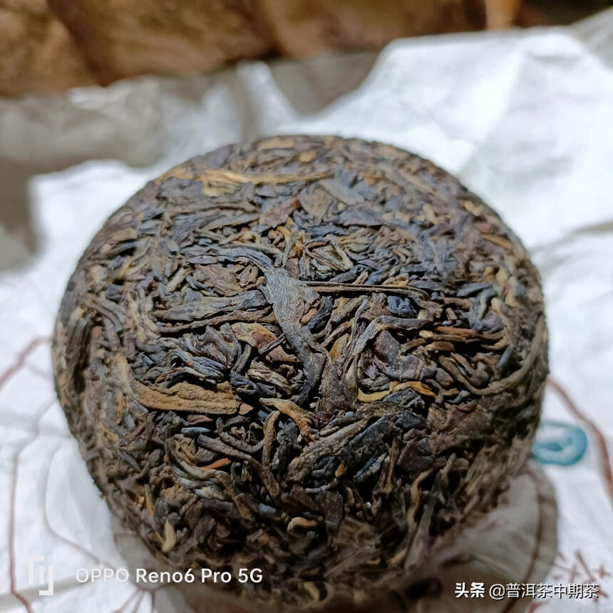 04年龙团茶五星孔雀老班章250克，一条3个，老班章