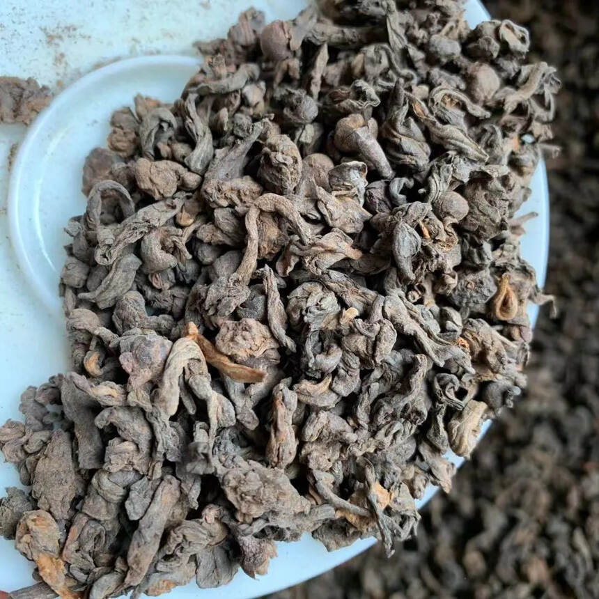 01年昔归珍珠茶头，含茶果。甜度高稠度好陈香醇