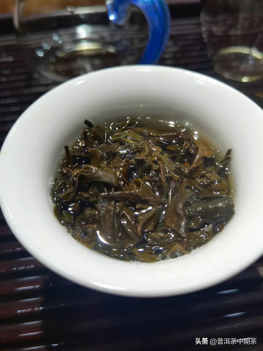 90年代早期7542
媲美勐海茶厂八八青饼
香气浓郁