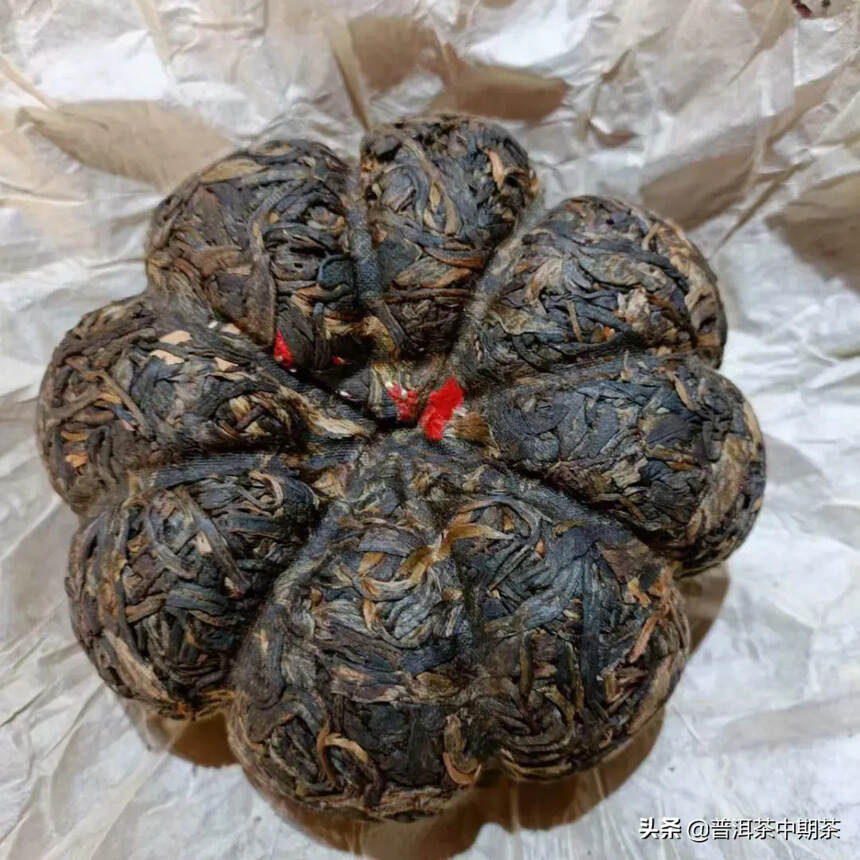 2012年班章有机金瓜贡茶，500克，一条4个，一件