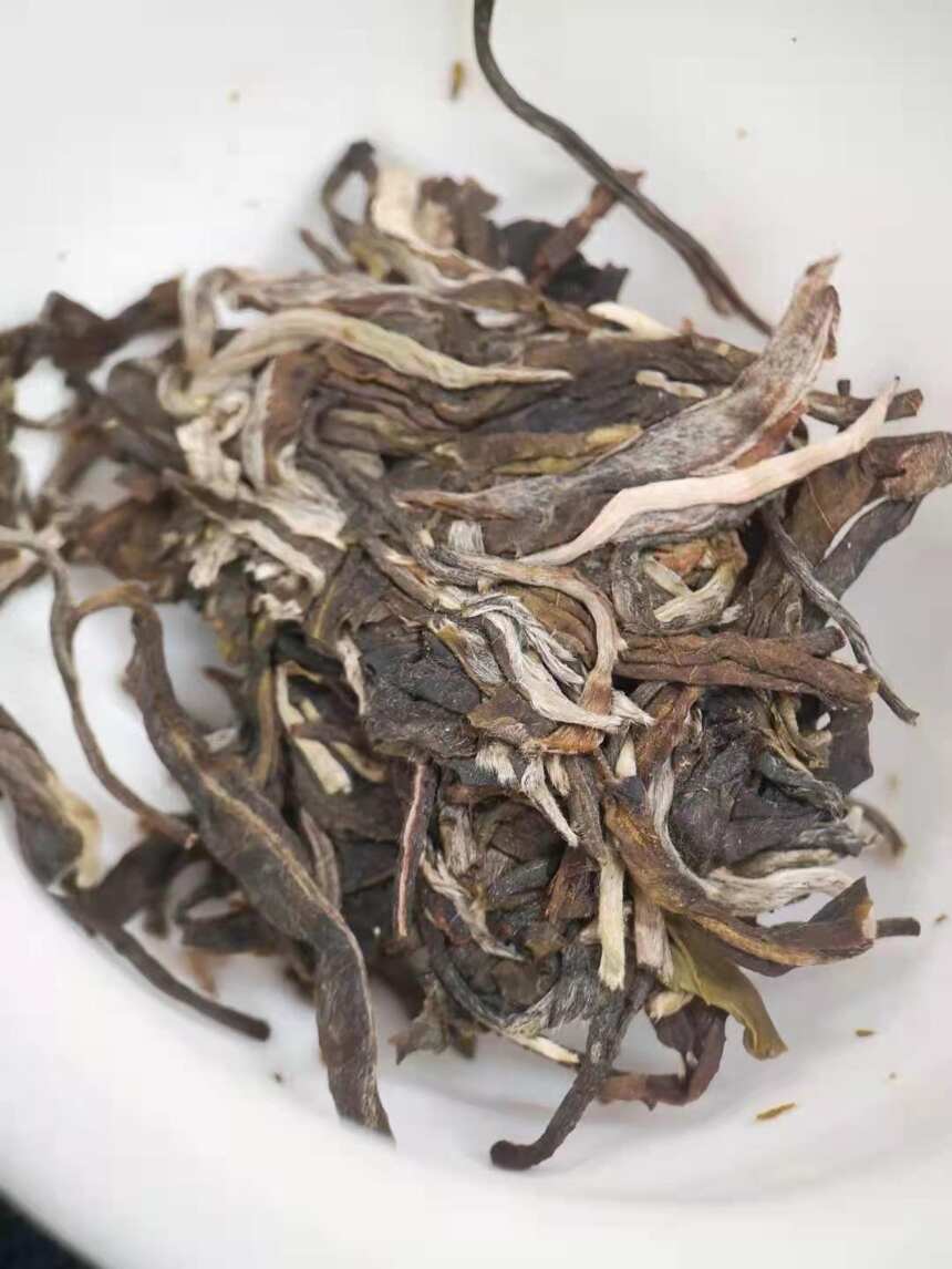 【2020曼糯古茶】5片装
曼糯古茶—普洱生茶选用云